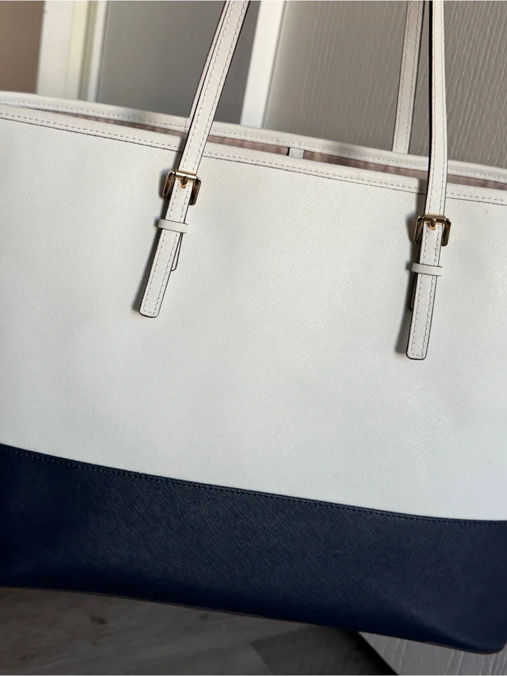 MICHAEL KORS White and Navy Saffiano Two-Tone Tote